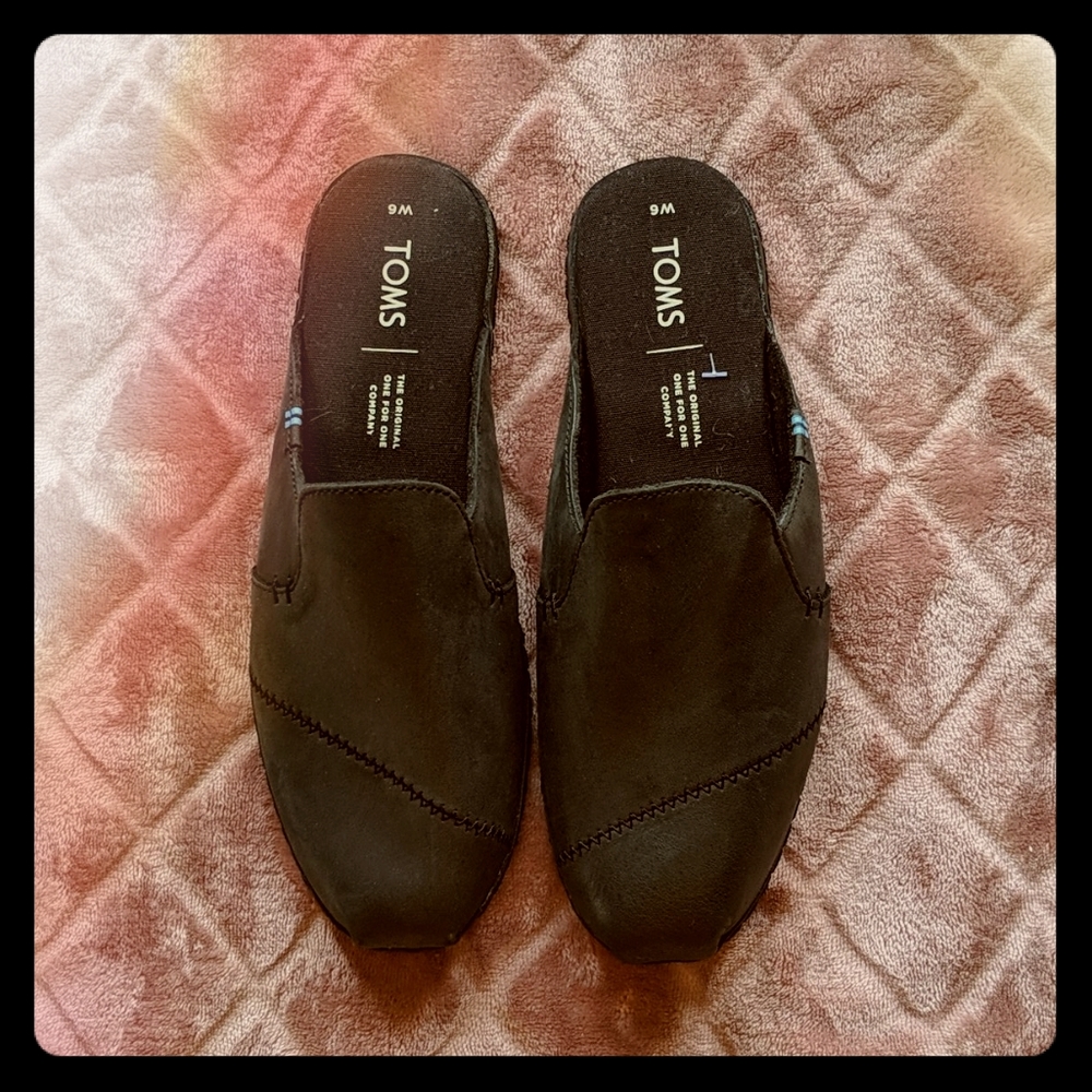NWT TOMs Nova Black Leather Wrap Mules